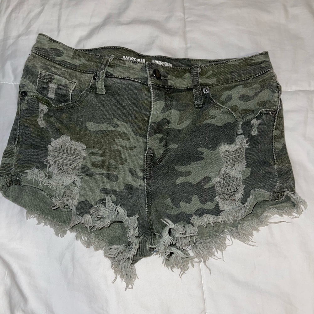 camo shorts